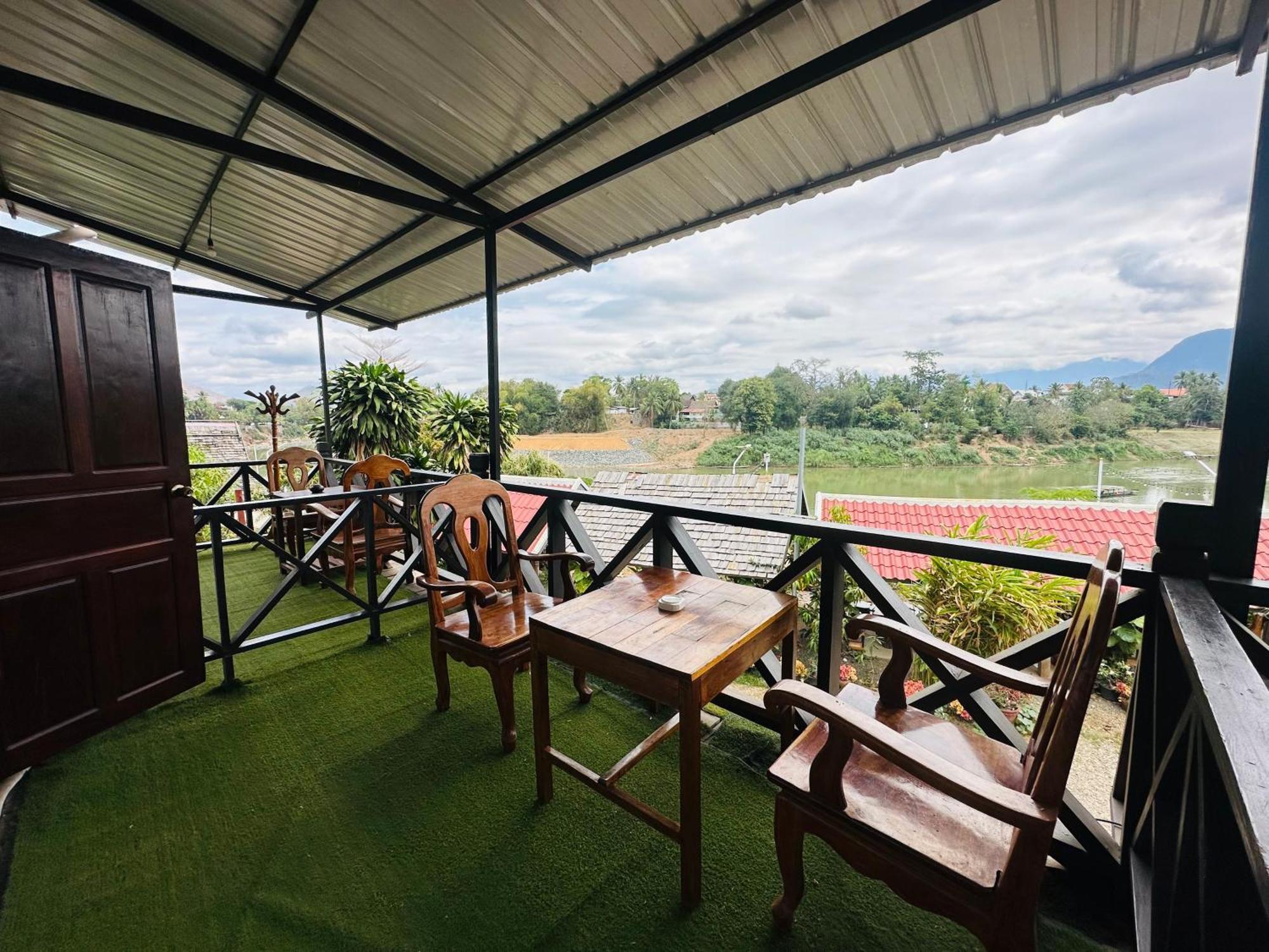 Kingkham Riverside Hotel Luang Prabang Exterior photo